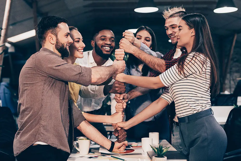 Design employee onboarding programs to maximize employee performance and retention. Improve employee onboarding with gamification.